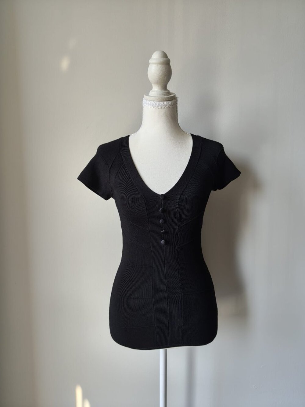 Marciano Black Short Sleeve Knit Button-Front Blouse Ribbed Texture V-Neck